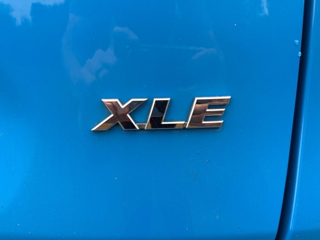 Toyota RAV4 XLE 2021