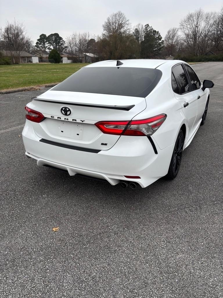 Toyota Camry SE 2019