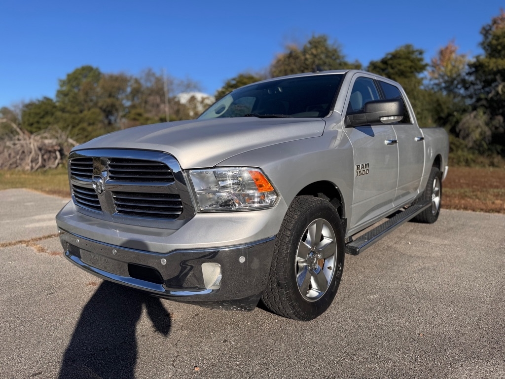 RAM 1500 SLT Crew Cab SWB 4WD 2018