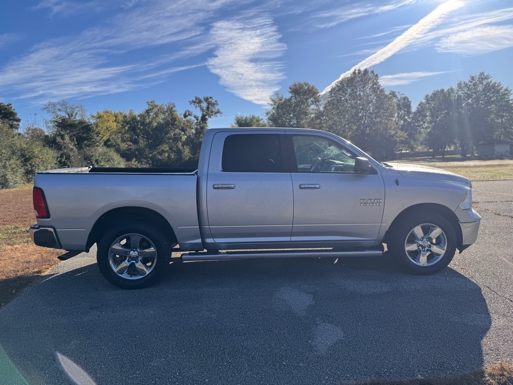RAM 1500 SLT Crew Cab SWB 4WD 2018