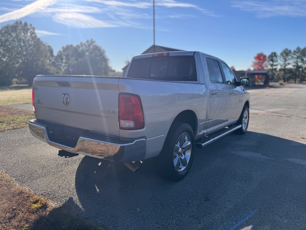RAM 1500 SLT Crew Cab SWB 4WD 2018