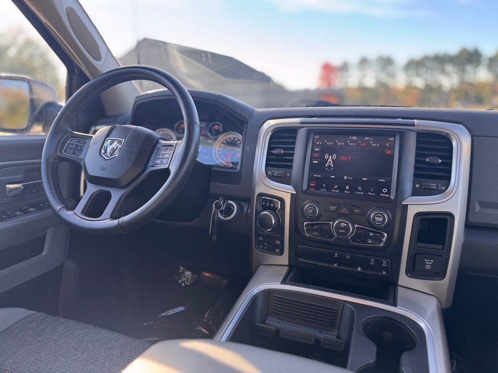 RAM 1500 SLT Crew Cab SWB 4WD 2018