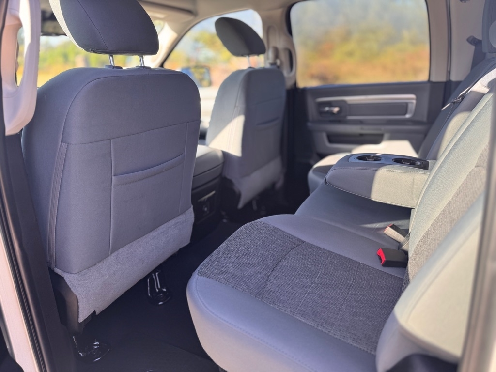 RAM 1500 SLT Crew Cab SWB 4WD 2018