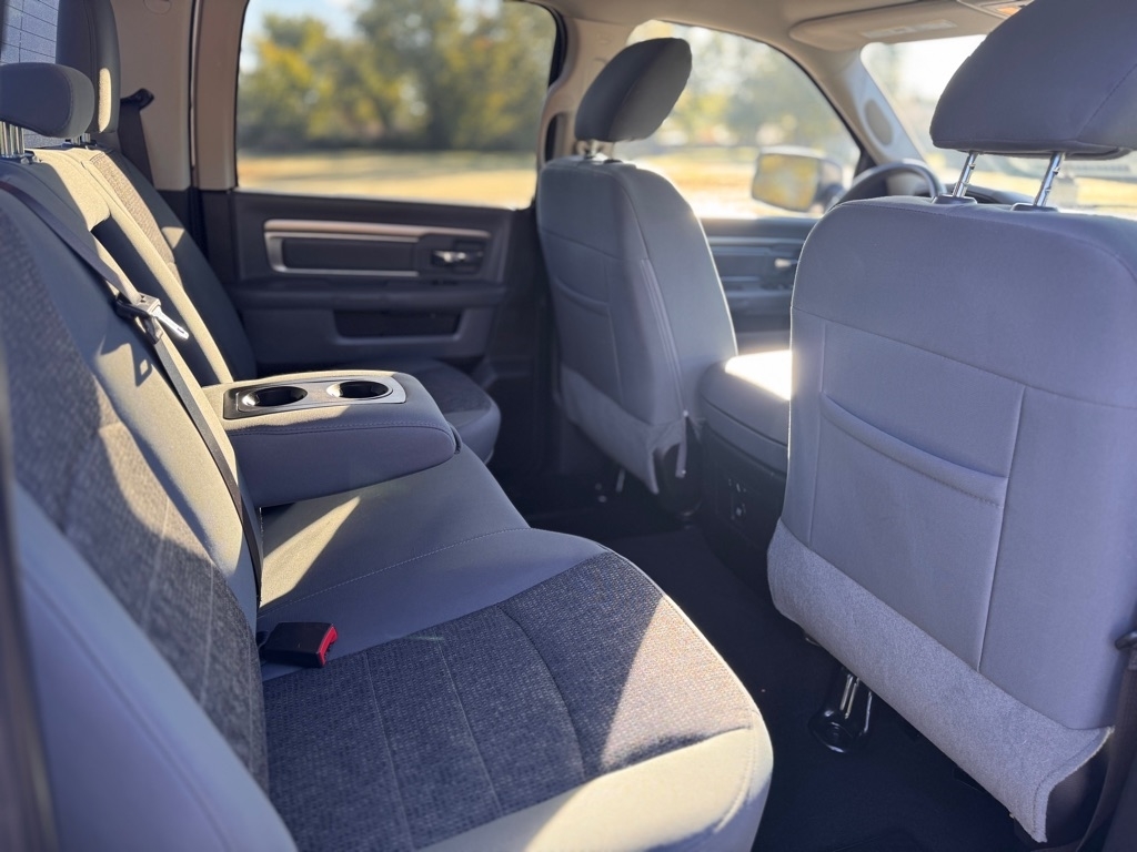 RAM 1500 SLT Crew Cab SWB 4WD 2018