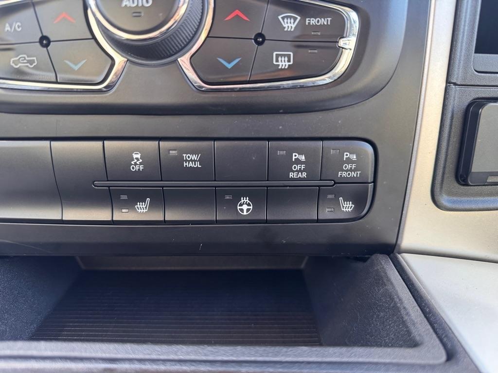 RAM 1500 SLT Crew Cab SWB 4WD 2018