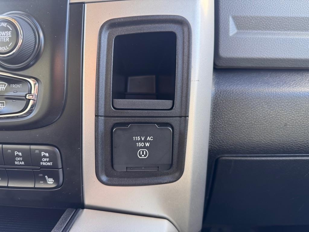 RAM 1500 SLT Crew Cab SWB 4WD 2018