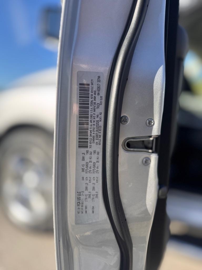 RAM 1500 SLT Crew Cab SWB 4WD 2018