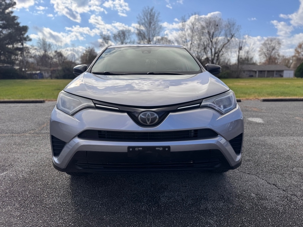 Toyota RAV4 LE AWD 2017