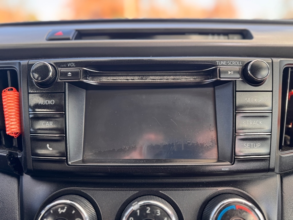 Toyota RAV4 LE AWD 2017