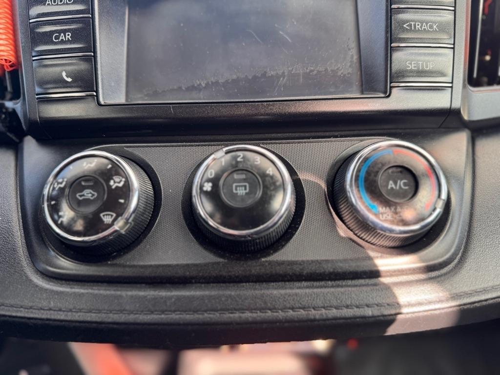 Toyota RAV4 LE AWD 2017