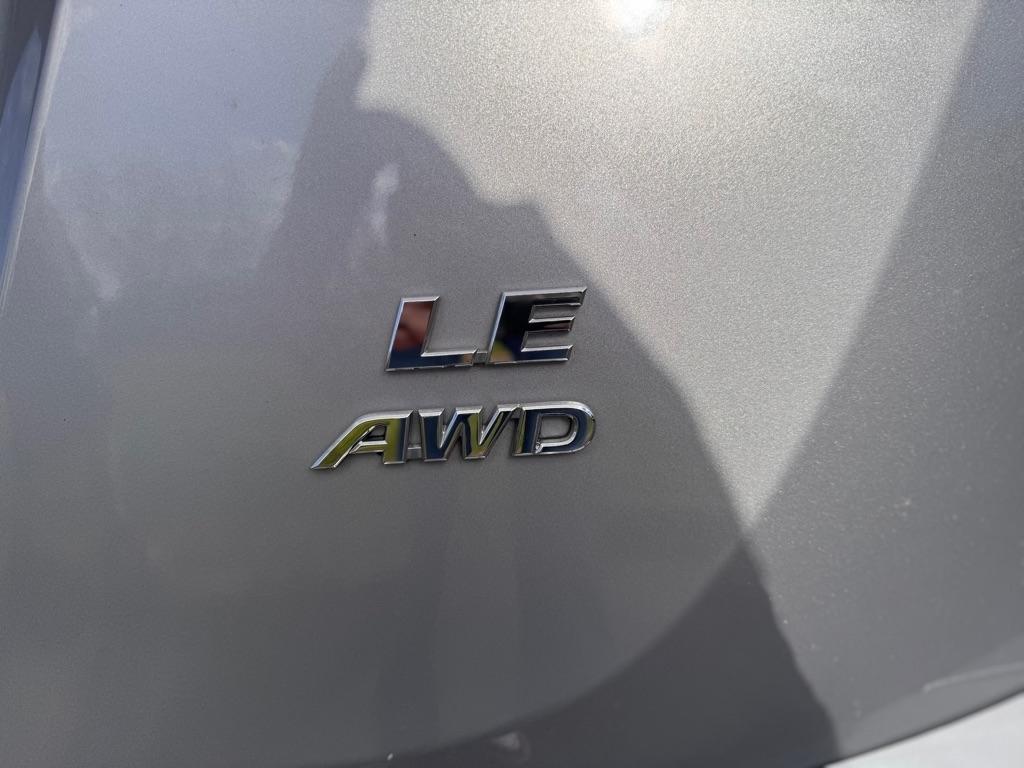 Toyota RAV4 LE AWD 2017