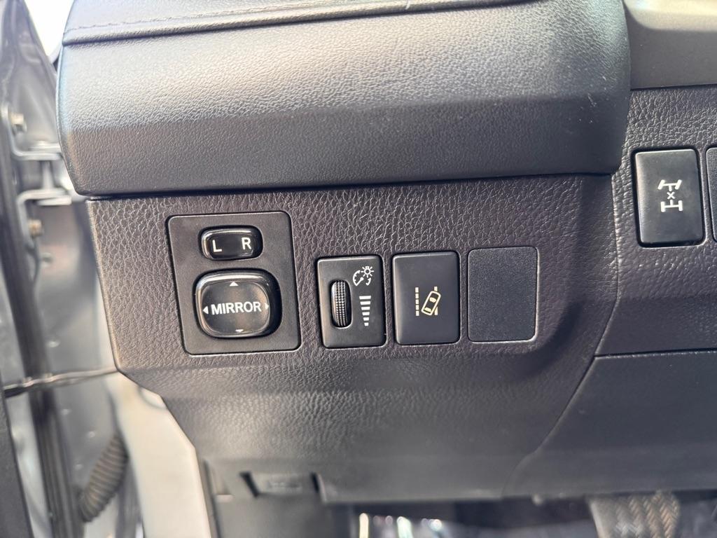 Toyota RAV4 LE AWD 2017