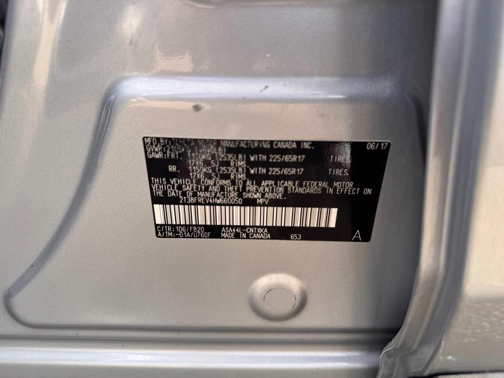 Toyota RAV4 LE AWD 2017