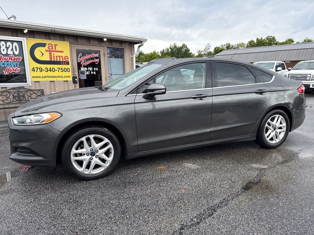 Ford Fusion SE 2016