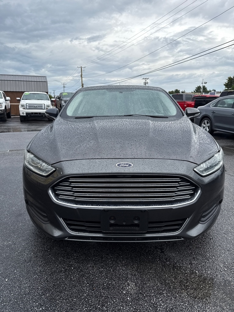 Ford Fusion SE 2016