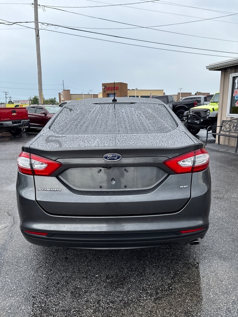 Ford Fusion SE 2016