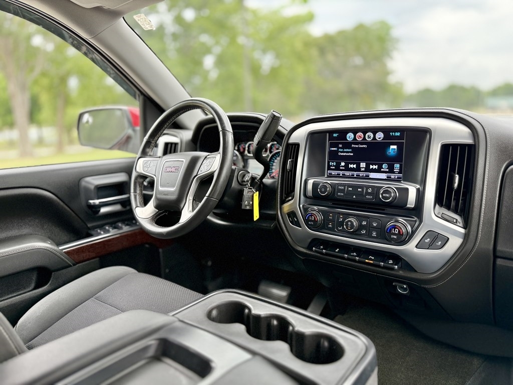 GMC Sierra 1500 SLE Crew Cab Long Box 4WD 2017