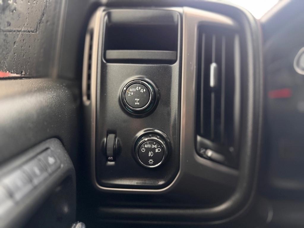 GMC Sierra 1500 SLT Crew Cab Long Box 4WD 2017