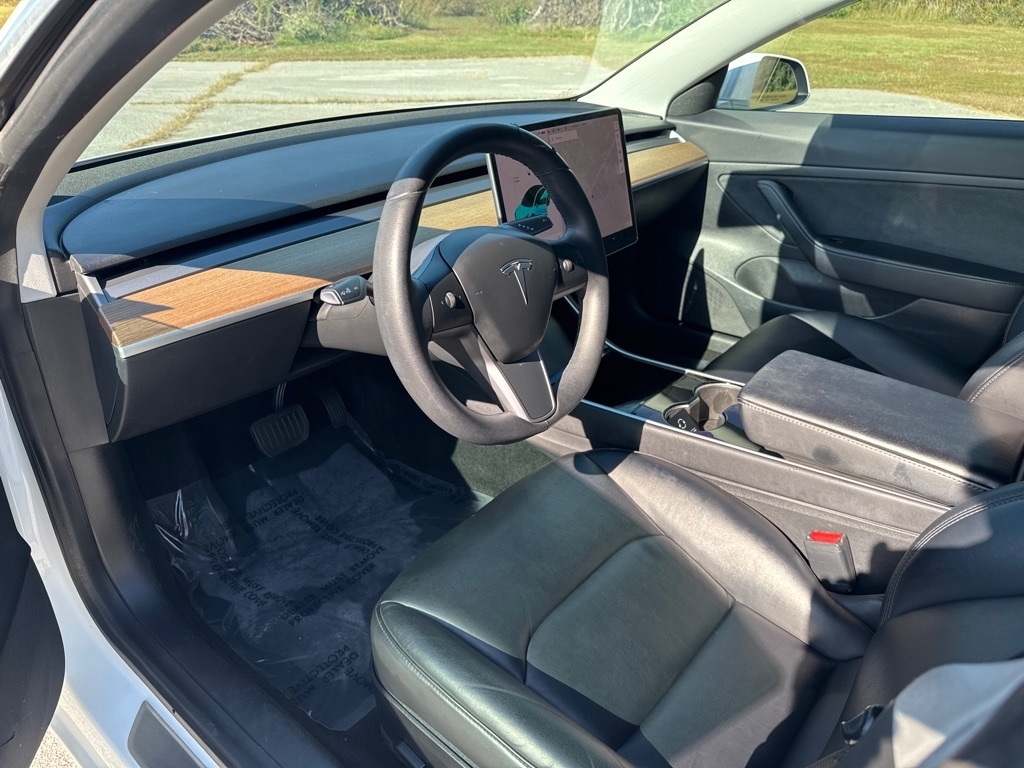 Tesla Model 3 Standard Range Plus 2020