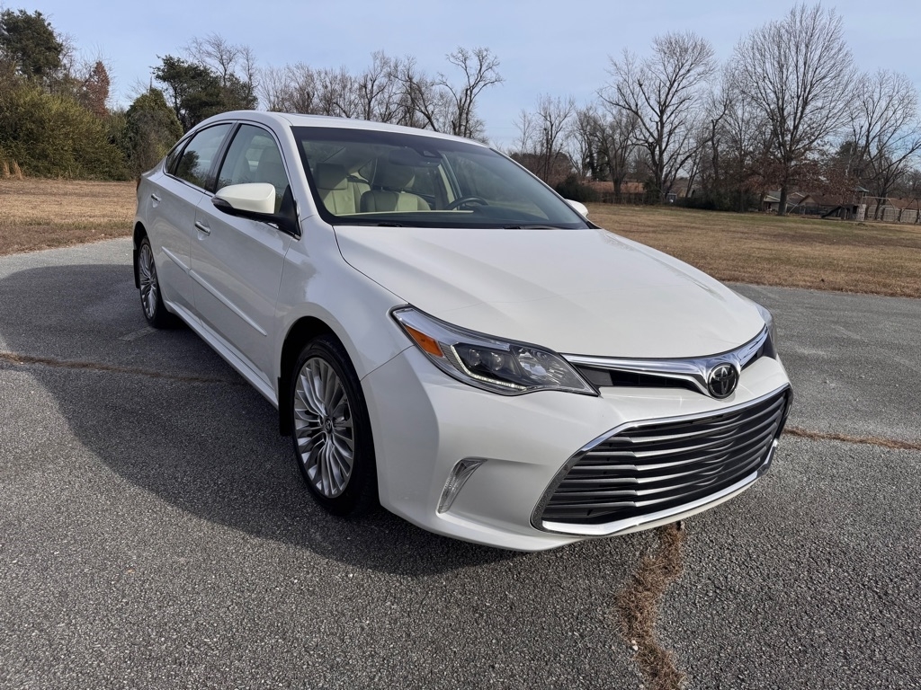 Toyota Avalon XLE 2017