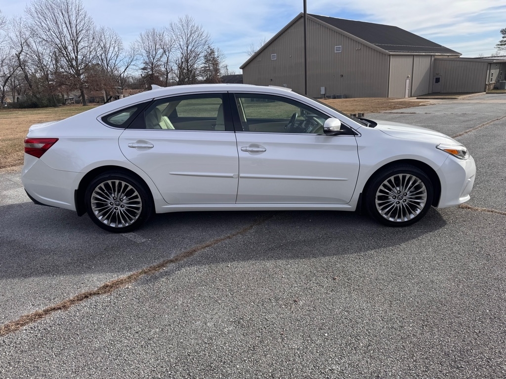 Toyota Avalon XLE 2017