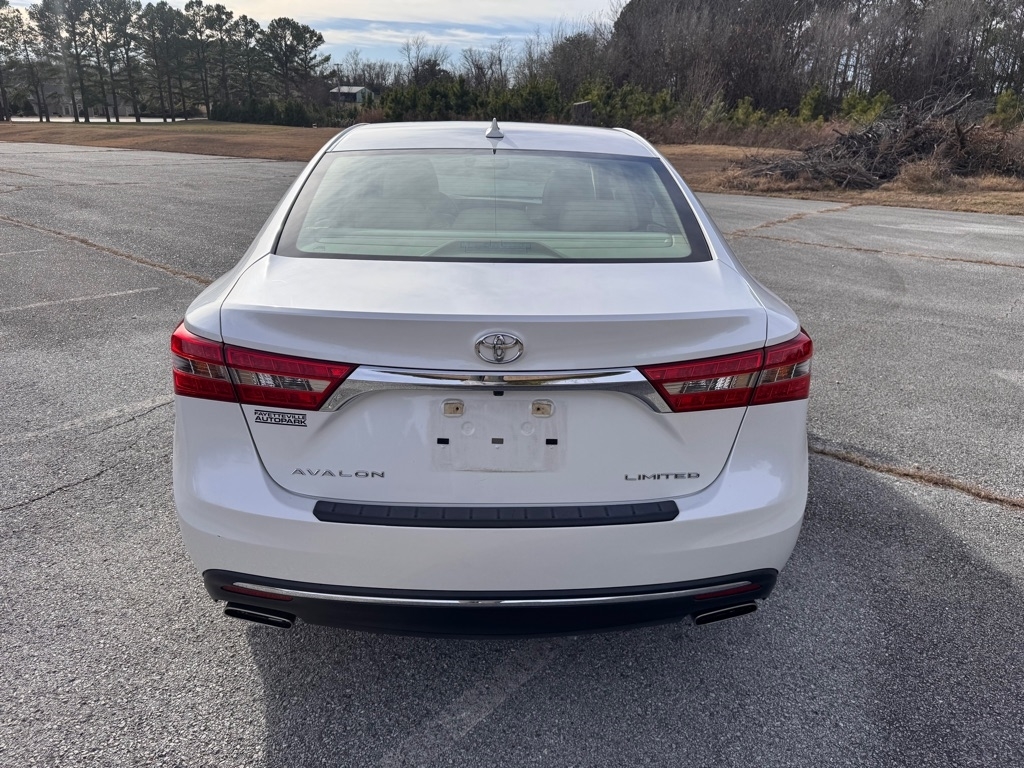 Toyota Avalon XLE 2017