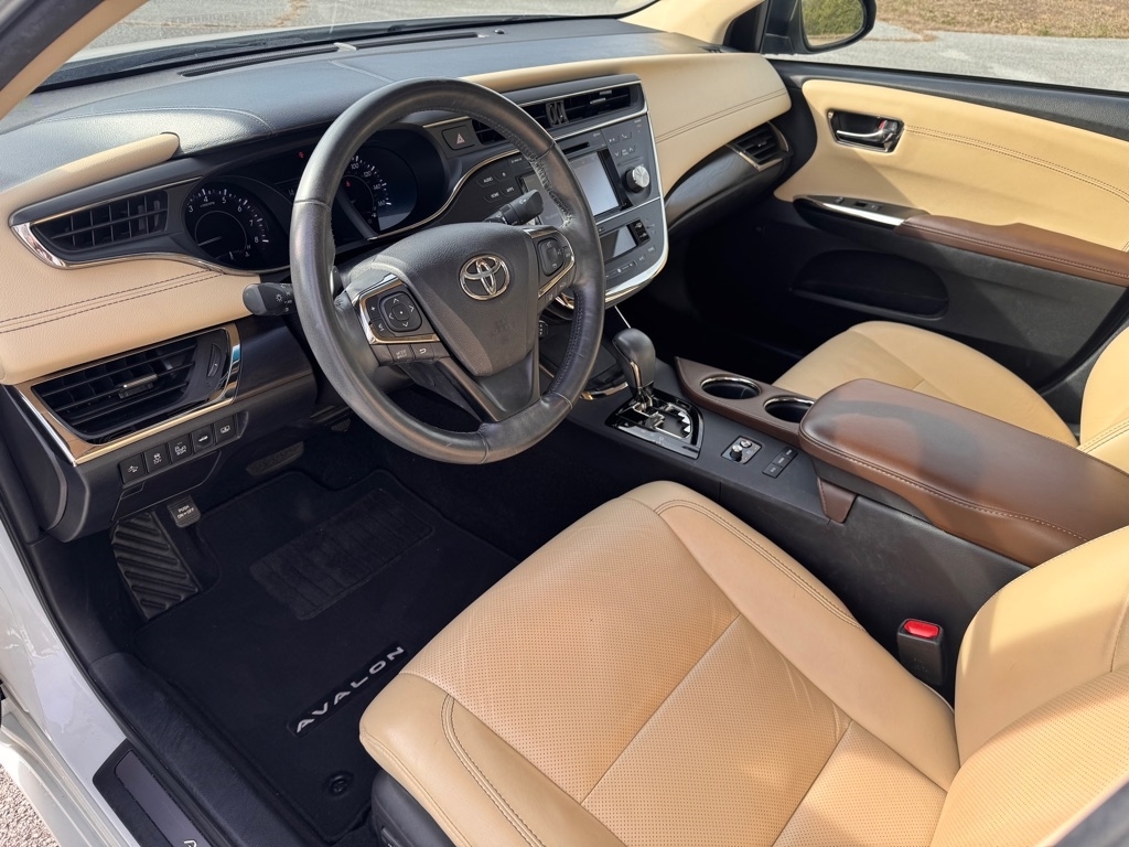 Toyota Avalon XLE 2017