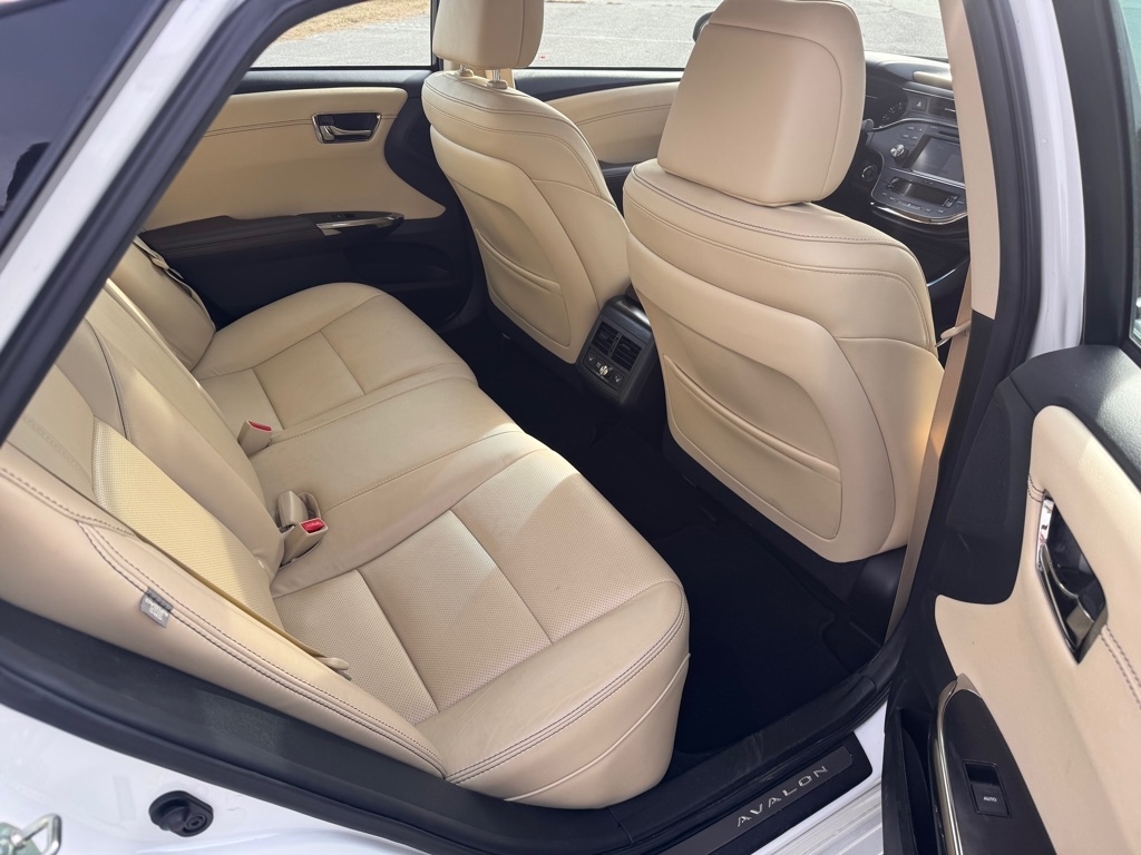 Toyota Avalon XLE 2017