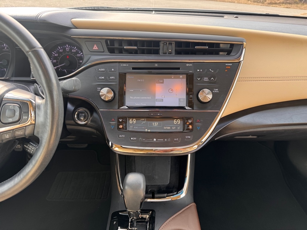 Toyota Avalon XLE 2017