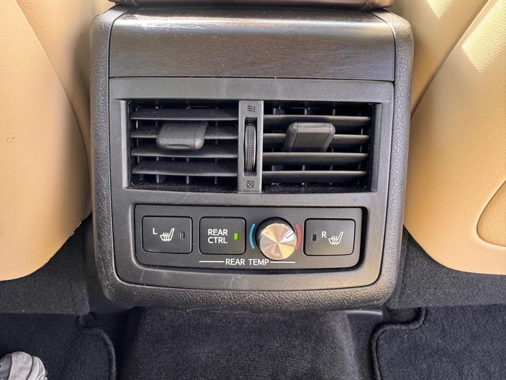 Toyota Avalon XLE 2017