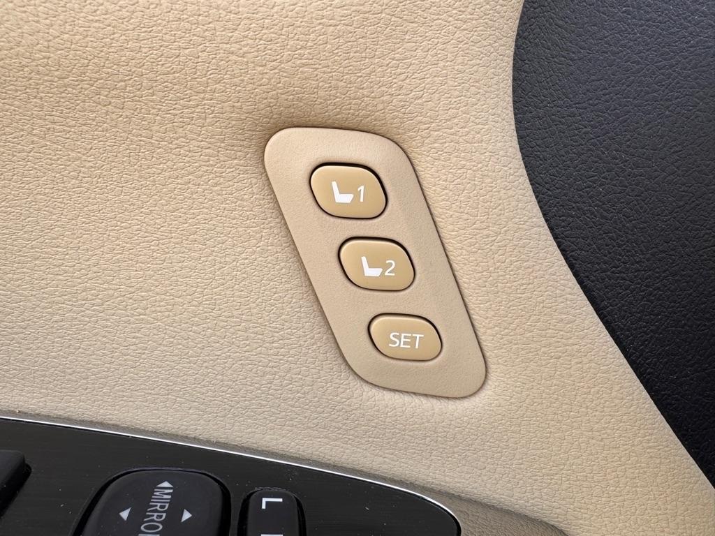 Toyota Avalon XLE 2017