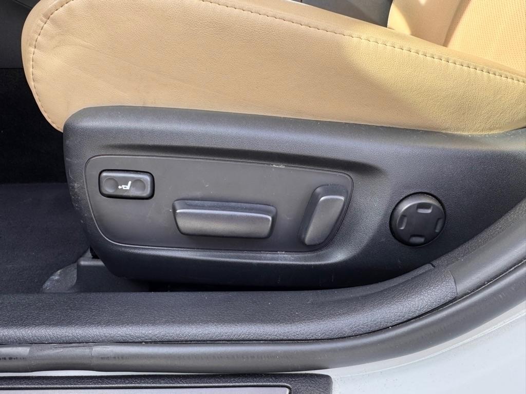 Toyota Avalon XLE 2017