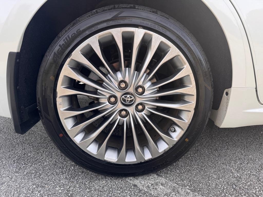 Toyota Avalon XLE 2017