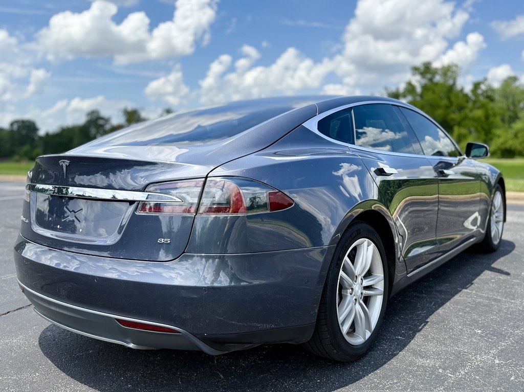 Tesla Model S Base 2014