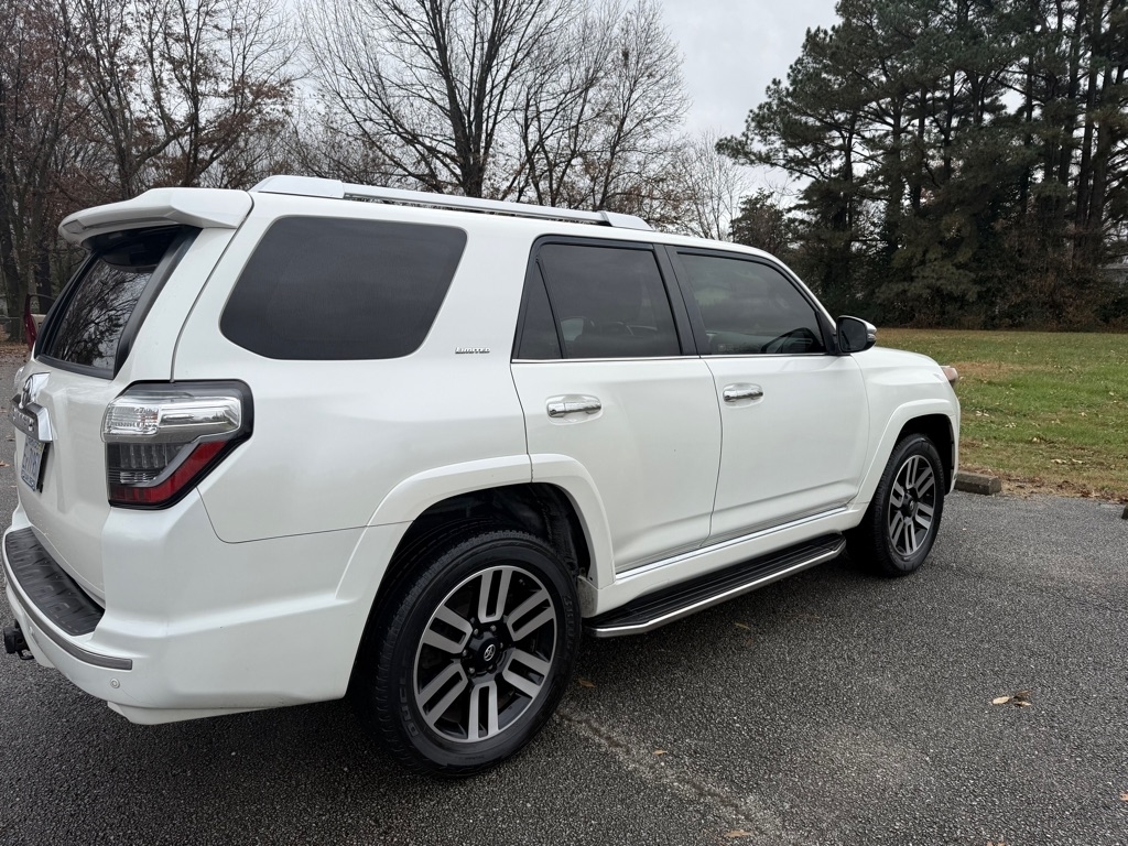 Toyota 4Runner SR5 2WD 2016