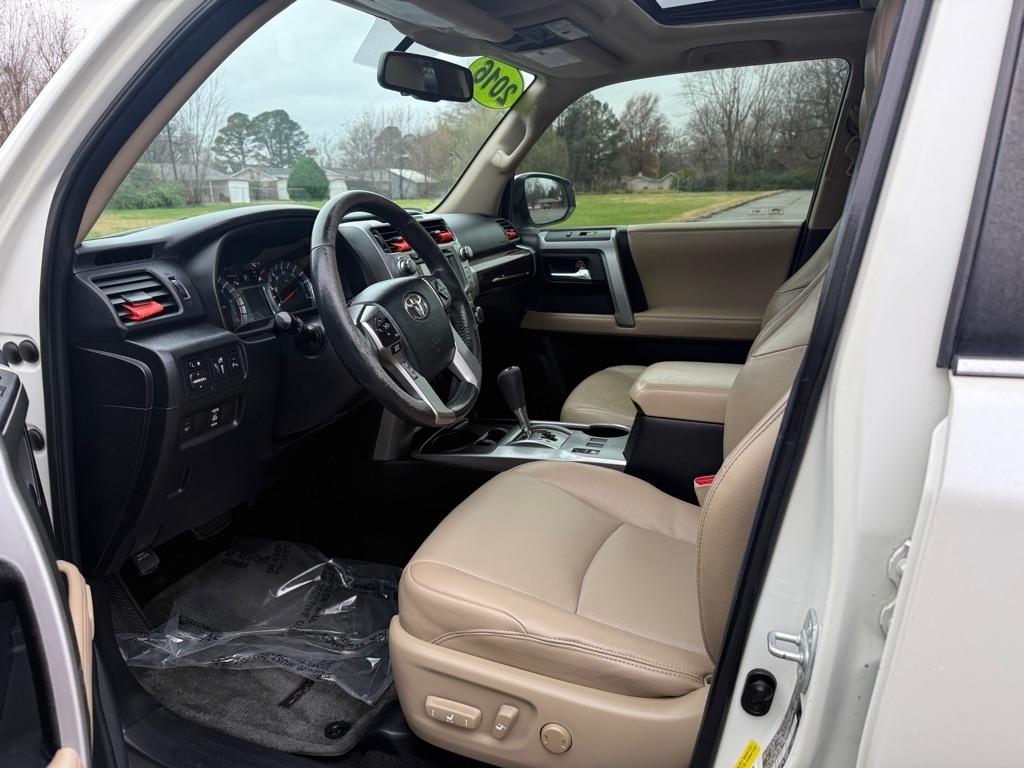 Toyota 4Runner SR5 2WD 2016