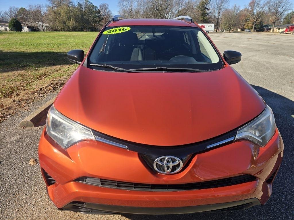 Toyota RAV4 LE AWD 2016