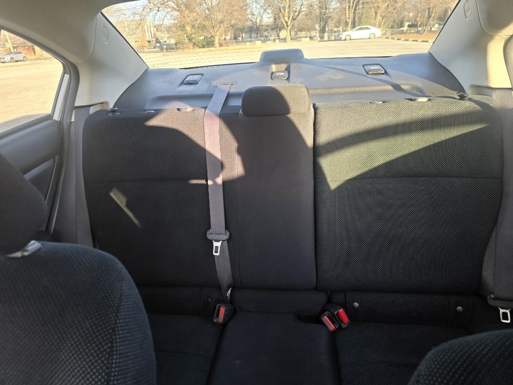 Subaru Impreza Sedan 2.0i PZEV CVT 4-Door 2015