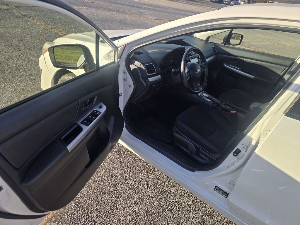 Subaru Impreza Sedan 2.0i PZEV CVT 4-Door 2015