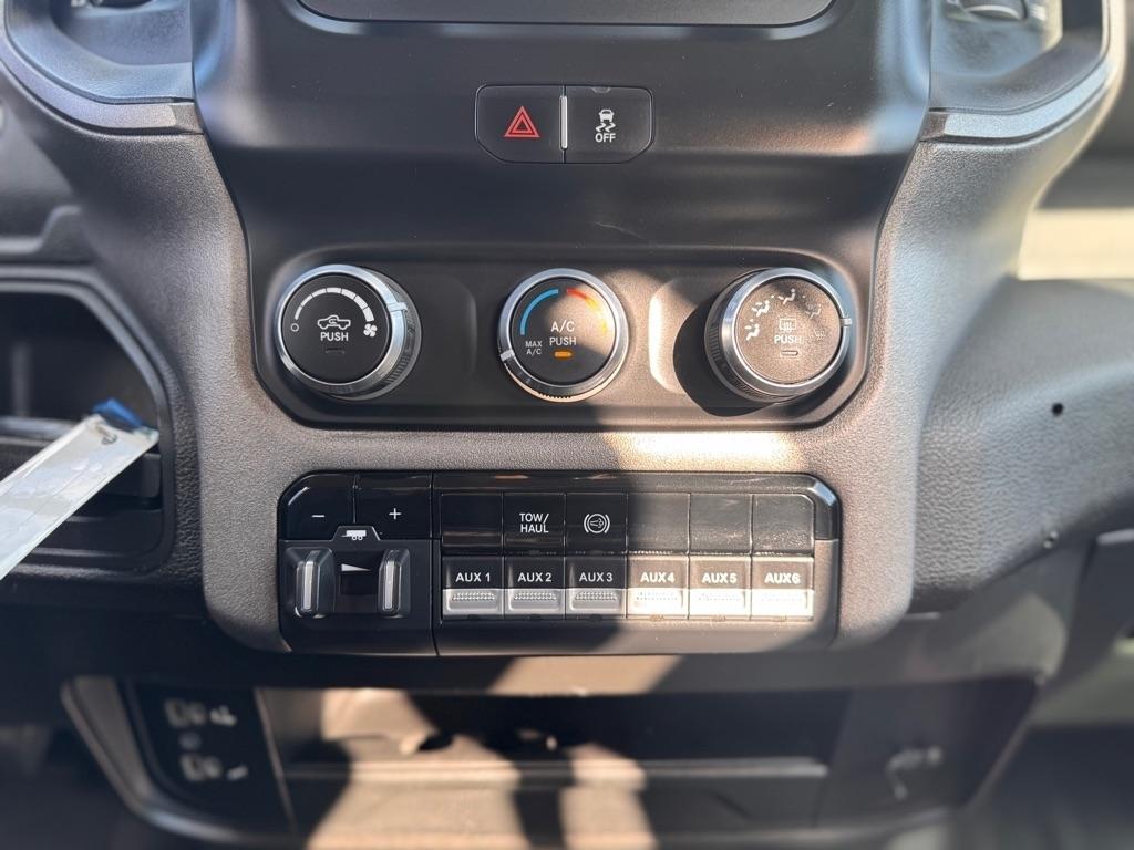 RAM 2500 Tradesman Crew Cab LWB 4WD 2020