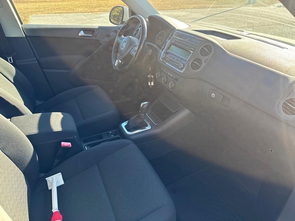 Volkswagen Tiguan S 2013