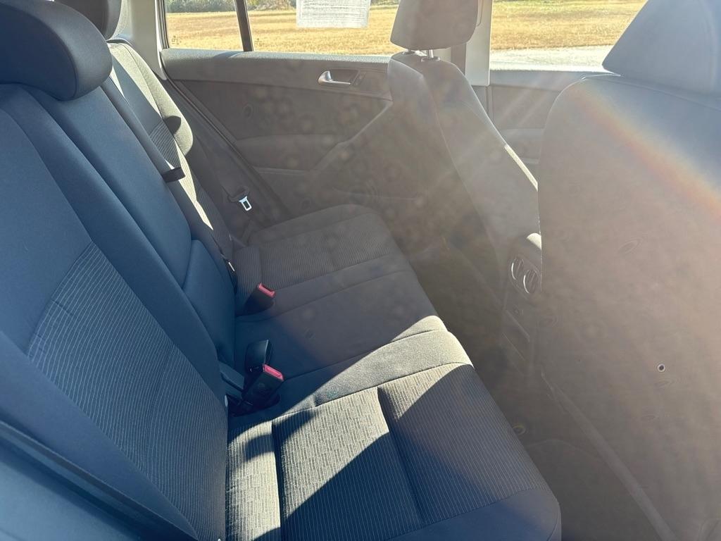 Volkswagen Tiguan S 2013