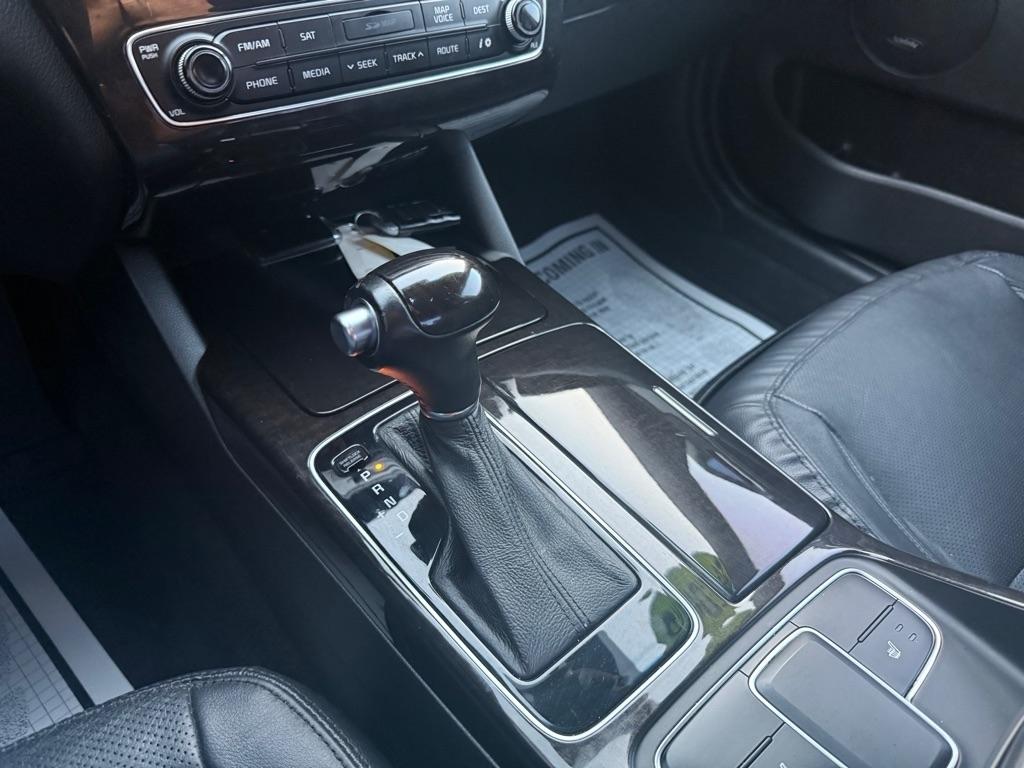 Kia Cadenza Premium 2015