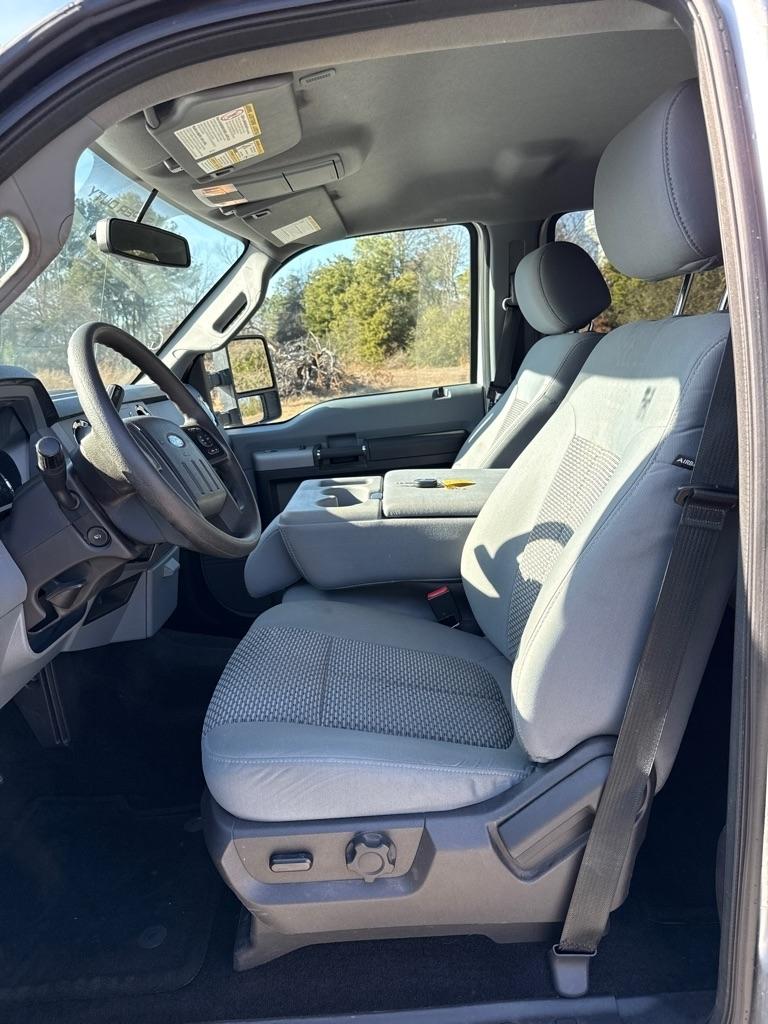 Ford Super Duty F-250 SRW Lariat Crew Cab 4WD 2016