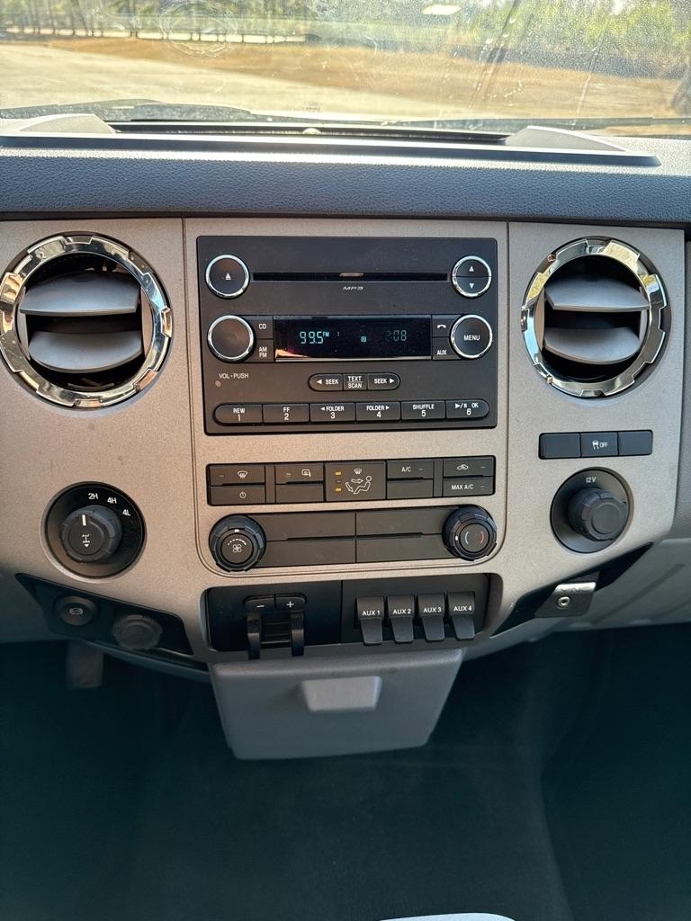 Ford Super Duty F-250 SRW Lariat Crew Cab 4WD 2016