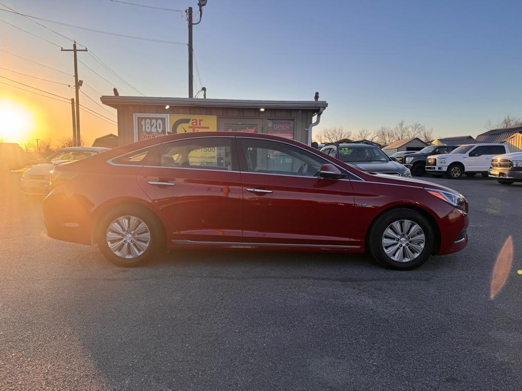 Hyundai Sonata Hybrid Base 2016