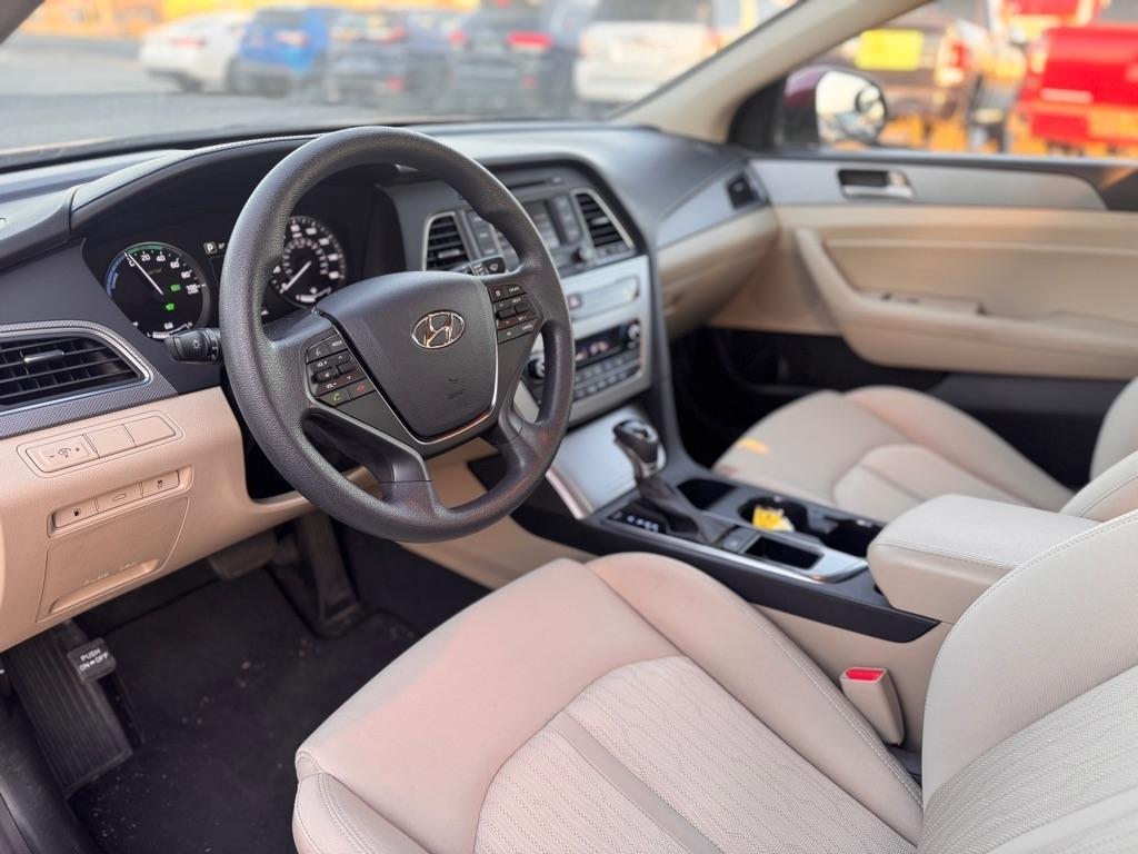 Hyundai Sonata Hybrid Base 2016
