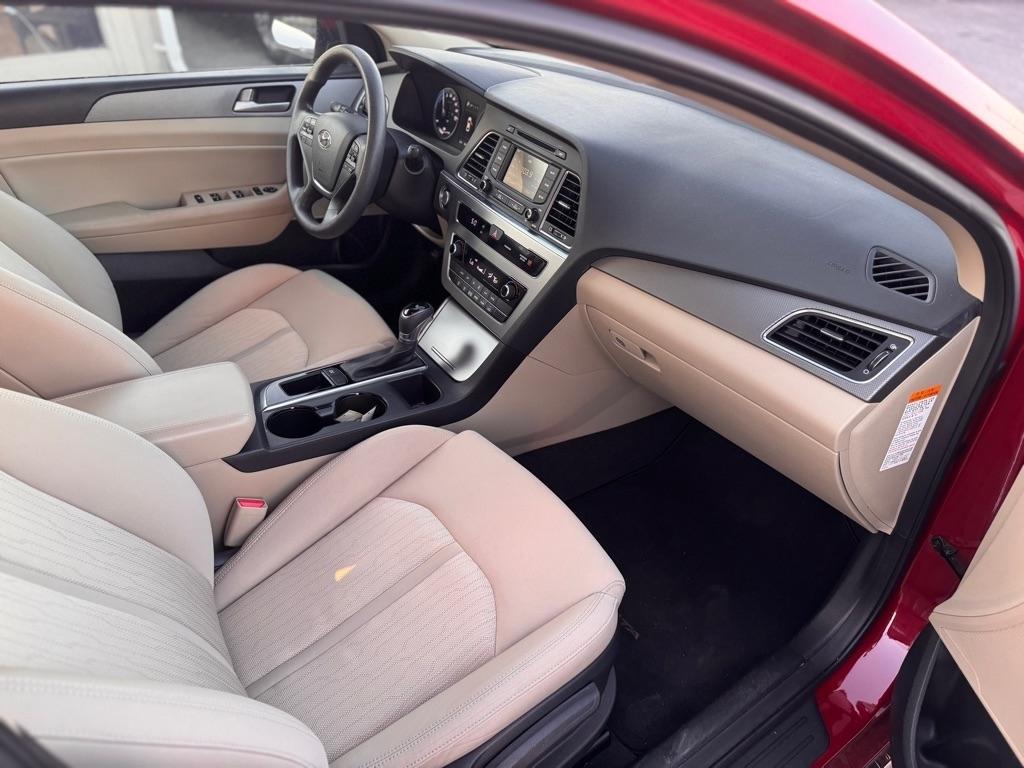 Hyundai Sonata Hybrid Base 2016