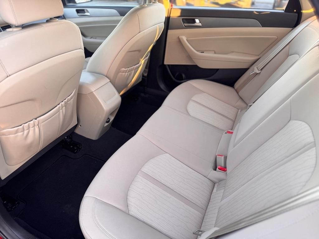 Hyundai Sonata Hybrid Base 2016