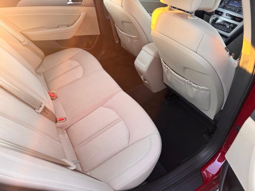 Hyundai Sonata Hybrid Base 2016